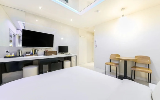 Jeonju Uadong Hotel MIX