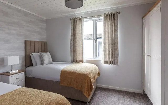Roydon Marina Village Hotel