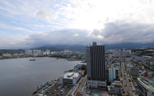Sunrise Hotel