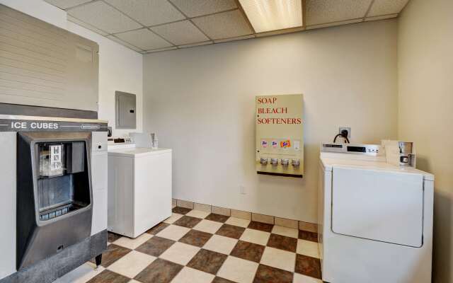 Motel 6 Seekonk, MA - Providence East