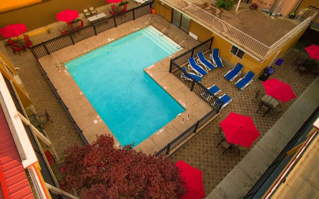 Sahara Courtyard Inn Penticton