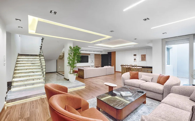 Vesta - Luxury Villa - 3BR - CFC II