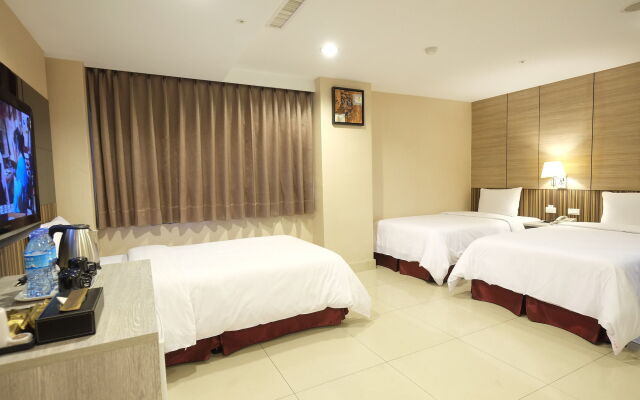Delton Hotel Love River