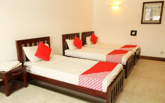 OYO 106 Hotel 12