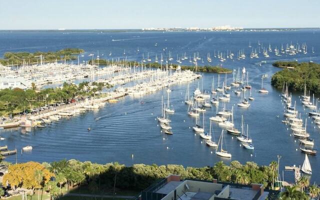 Ocean, Marina & City View Studio + Balcony #1