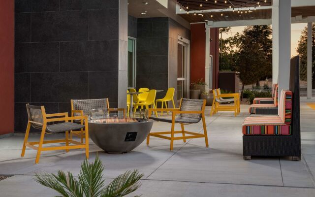 Home2 Suites by Hilton Clovis Fresno Airport