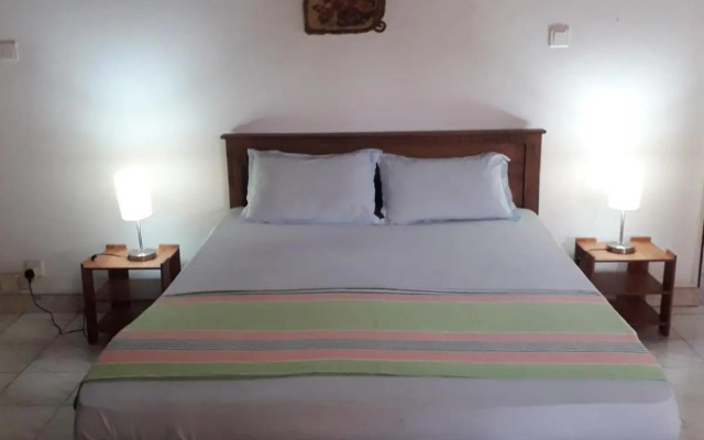 Ceylon Travel and Stay Lodge