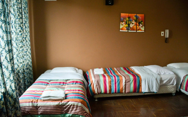 Tupac Hostel - Lima Airport