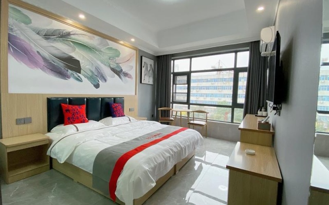 Jun Hotel Henan Luoyang Yichuan County Dukang Avenue Dazhang Supermarket – Guest Rooms – Luoyang