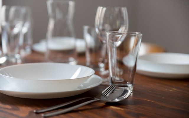 Metro Wilanowska 3-Bedroom Apartment