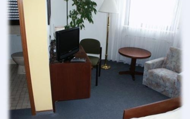 Hotel - Pension - Weller