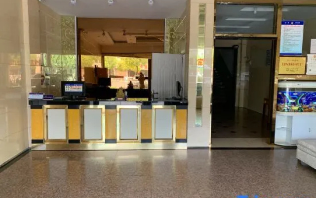 Wuwei Sunrise Luxury Hotel