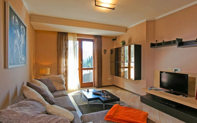 Apartments Moretić