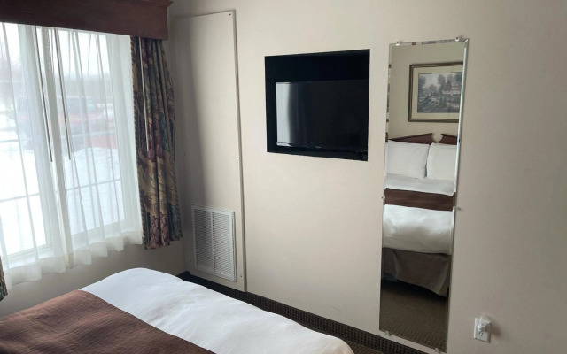 River Hills Hotel