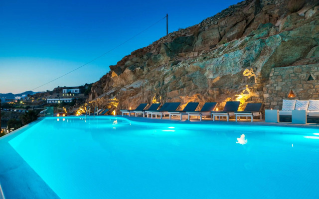 Mykonos Beach Hotel
