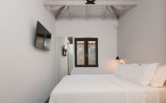 Calme Suites Mani