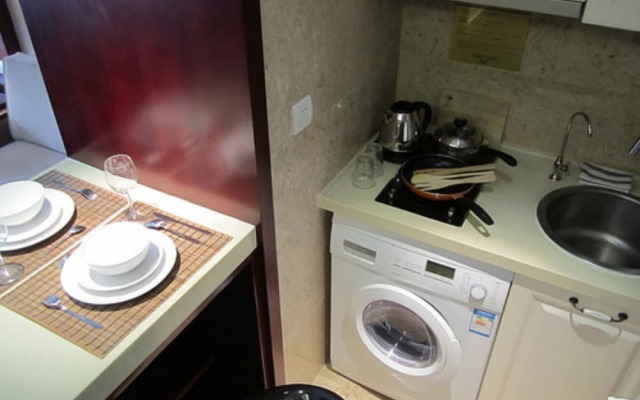 City Center Boutique Apartment Hotel (Shanghai Nanjing West Road)