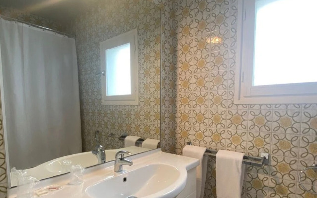 Hôtel Les Sables - Urban Style - by Logis Hotels