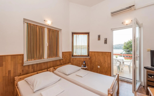 Jadra - 28 m from beach - A3(2+3)