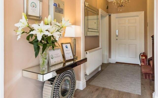 Wheatlands Lodge - Bed & Breakfast