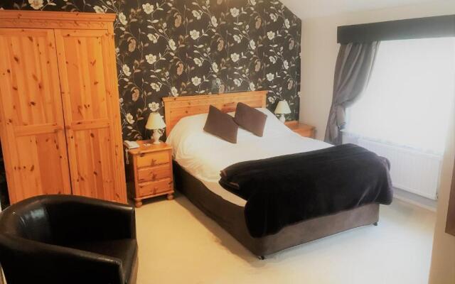 Craig-y-Dderwen Riverside Hotel