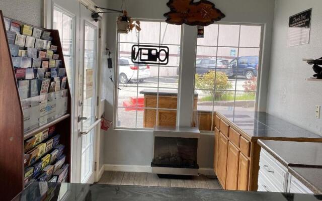 Budget INN At The Heavenly Gondola