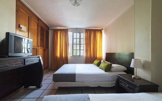 Hotel & Suites Sorrento by Ayenda