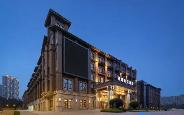 Mandi Binjiang Hotel