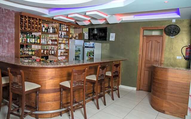 Delfirm Hotel