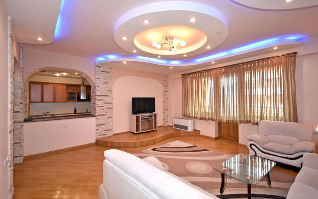 Northern Avenue, 2 bedrooms Luxury, Unique apartment HH656