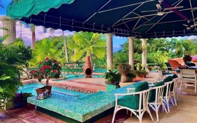 Serena Boutique Hotel
