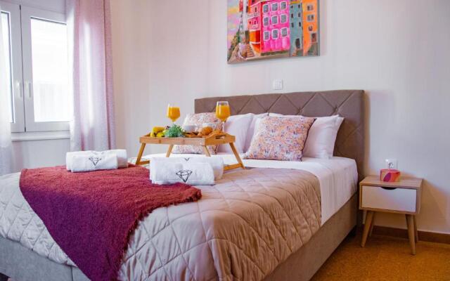 Mosaiko Kornarou 3Bedroom Modern Apartment