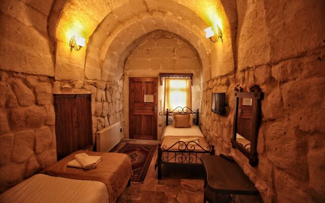 Emit Cave Hotel