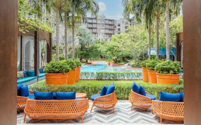 2BR Designer's villa at La Habana Huahin