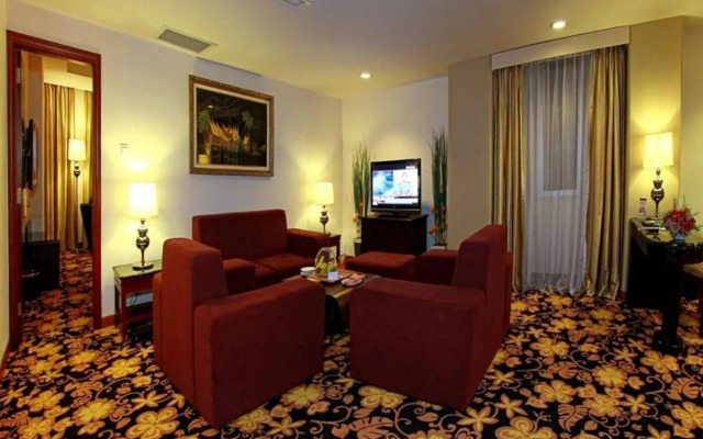 Rocky Plaza Hotel Padang