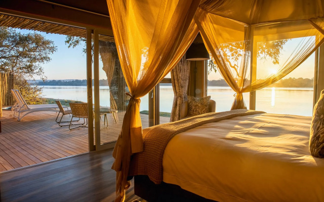 Victoria Falls River Lodge