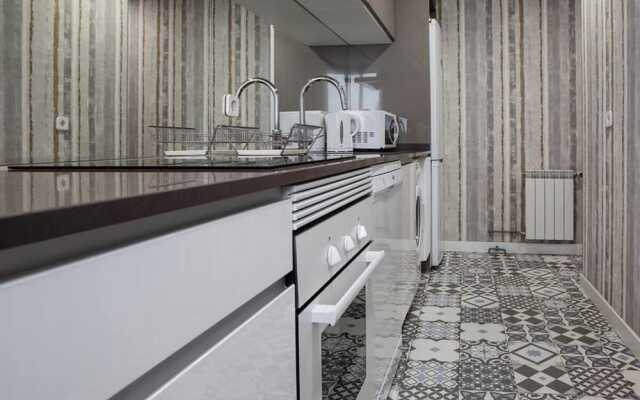 Gorgeous 2bed 2bath in Heart of Madrid City Center