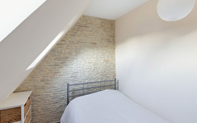 Cozy Apartment in Maisy near Sea