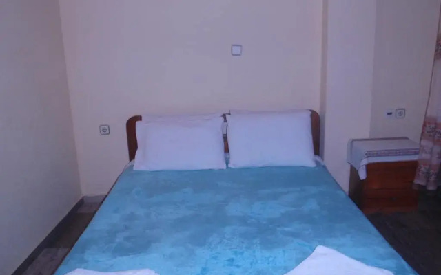 Anna's Apartments