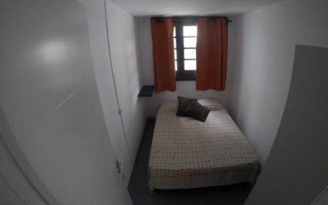 Lobo Hostel