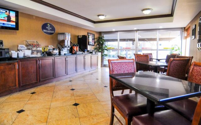 Super 8 Milledgeville