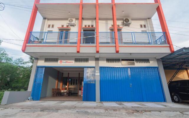 RedDoorz Syariah near Jalan Jakarta Samarinda