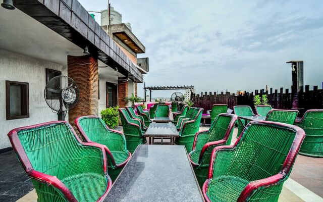 OYO 2428 Hotel Ashish