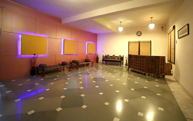 Hotel Royal Pratap Niwas