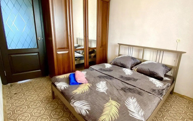 Апартаменты на проспекте Врача Сурова 24