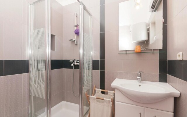 Beautiful Apartment in Pag With 1 Bedrooms