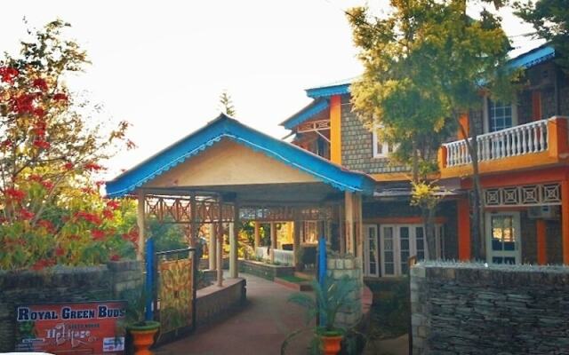 Fabhotel Royal Green Buds