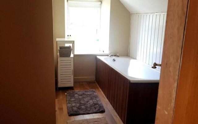 3br-sea View-fireplace-garden-free Parking