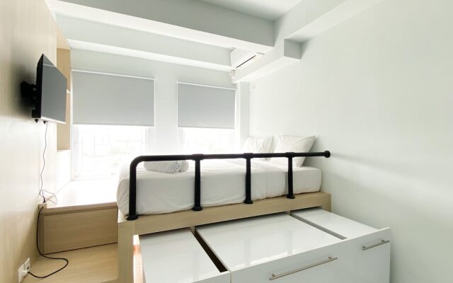 Simply Look Studio Room At Patraland Urbano Apartment
