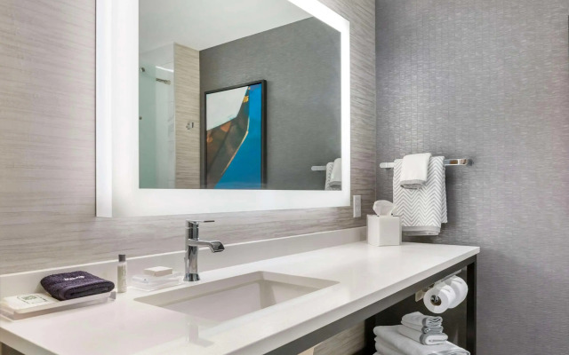 Cambria Hotel Niagara Falls
